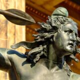 美術モデル(絵画/デッサン)は英語でLife model？